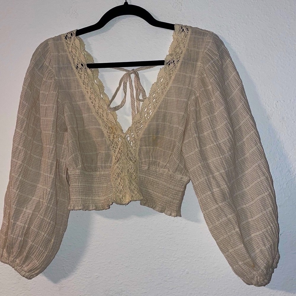 Cotton Candy Beige Cropped Boho Blouse with Lace Trim